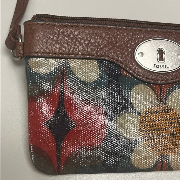 Fossil Floral Pattern Wristlet - Brown and Red - Picture 2 of 15